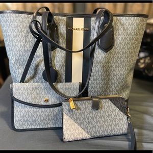 Michael Kors tote set